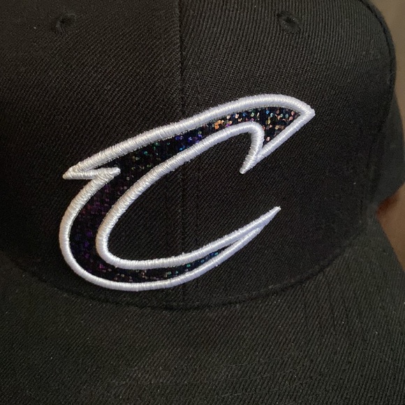 Cleveland Cavaliers Mitchell and Ness hats (3) - Picture 3 of 13
